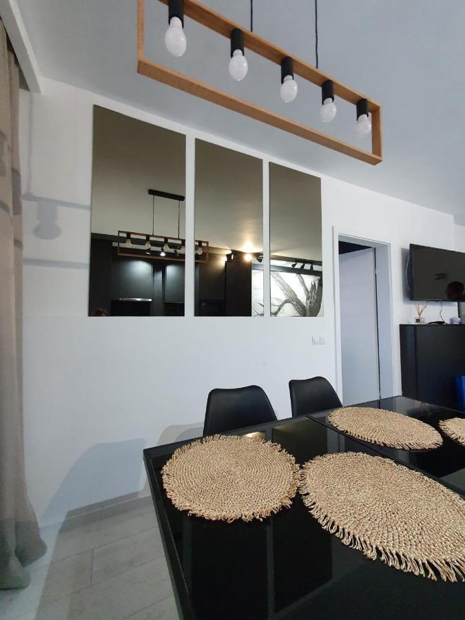 Discret Home Luxury Floreşti Kültér fotó